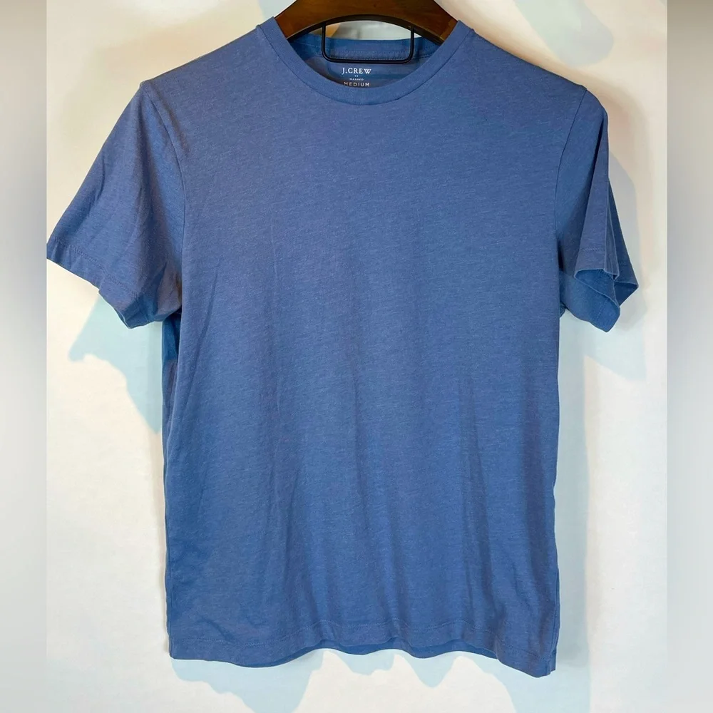 Men's J. Crew short-sleeve, full cotton tee in size Medium. (Worn once)